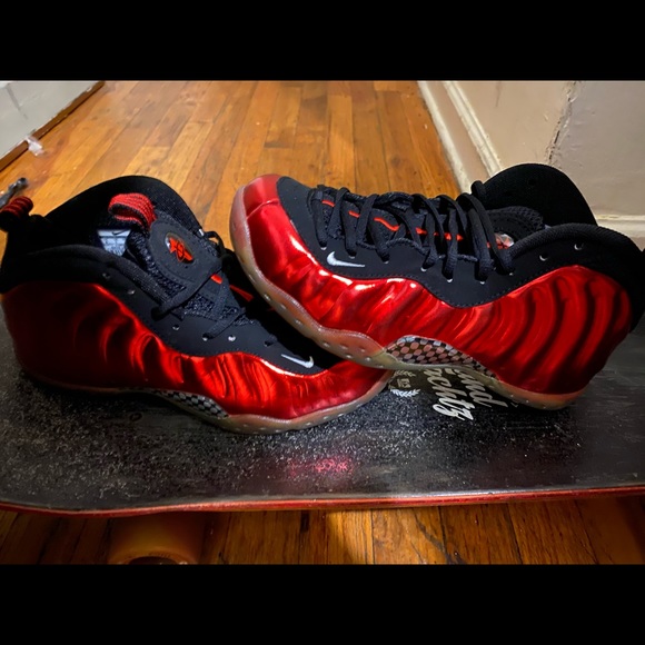 Men’s Foamposite 1s - Picture 2 of 7